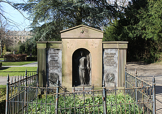 J.A. Jerichau og Elisabeth Jerichau Baumann, gravmæle, Solbjerg kirkegård, Frederiksberg