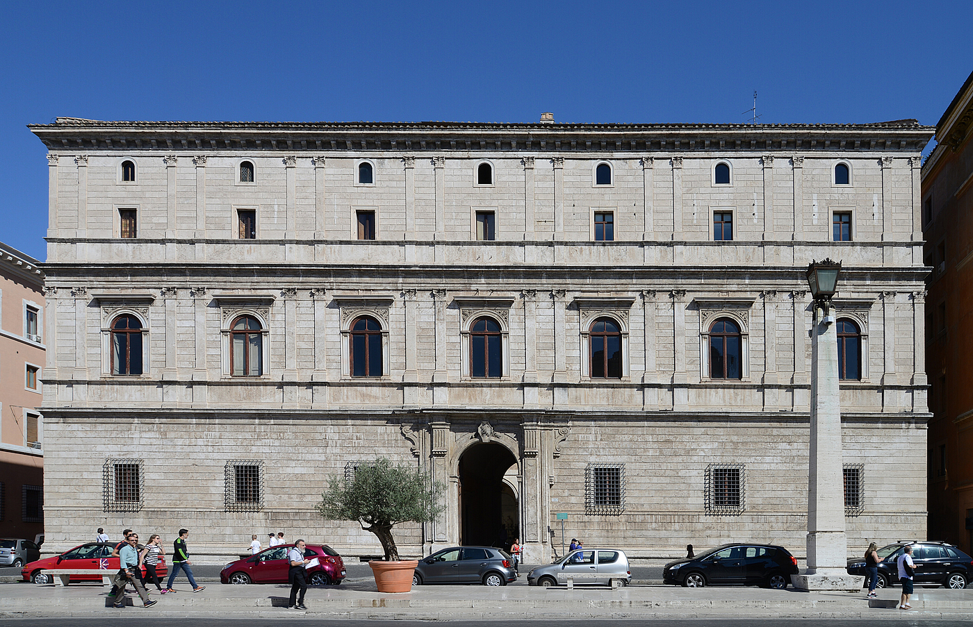 Donato Bramante: Palazzo Giraud-Torlonia