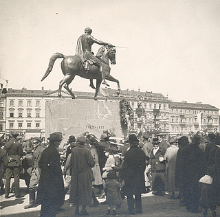 Opstilling af Poniatowski-statuen, Warszawa 1923