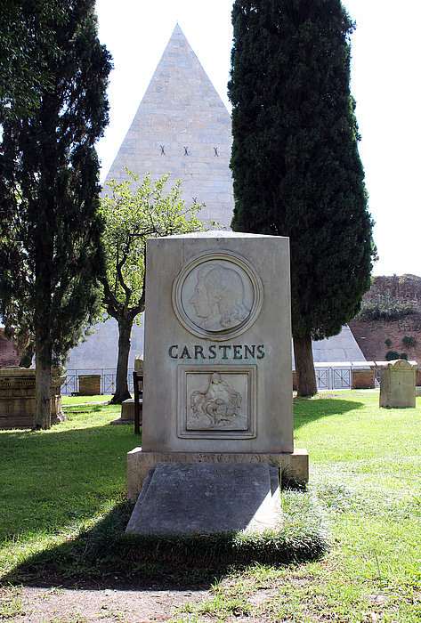 Gravmæle for A.J. Carstens, Cimitero Acattolico