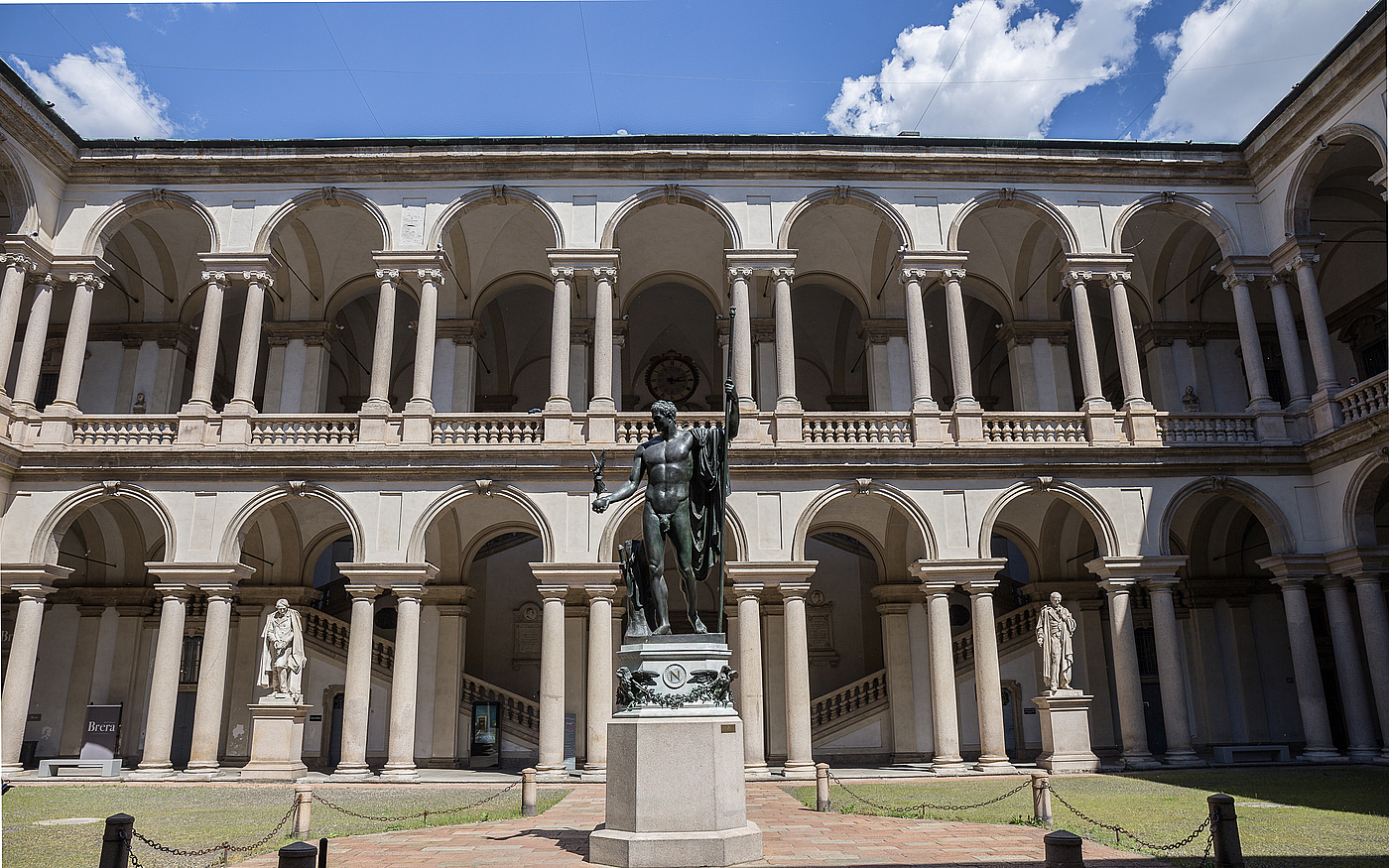 Elisabetta Bianchi: 18. Brera Courtyard