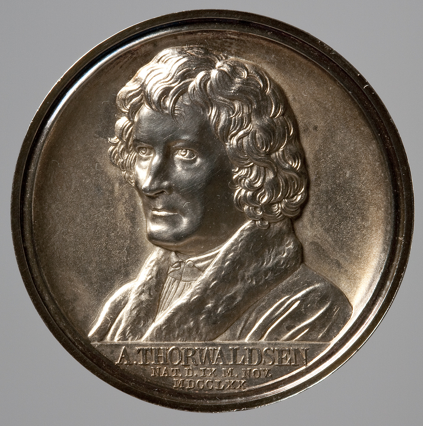 Medaljens forside: Portræt af Thorvaldsen
