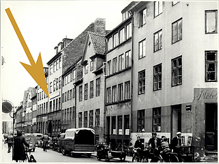 Aabenraae 13, København, 1956, femte hus fra højre, Københavns Stadsarkiv, foto nr. TMF03119