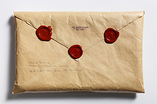 Rigmor Stampes konvolut til Christine Stampes manuskript, forseglingen bagtil