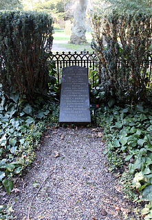 F.S. Vogt, gravmæle, Assistens Kirkegård, København