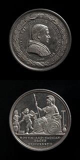 Medalje forside: Pave Gregor 16. Medalje bagside: En vinget genius viser Roma de etruskiske antikker