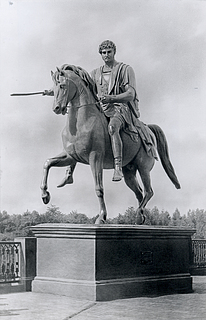 Poniatowski-statuen, opstillet på godset Homel, foto 1893