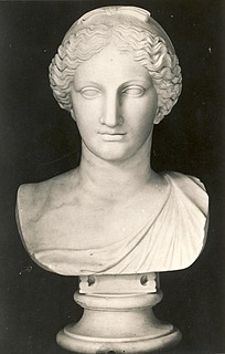 Bertel Thorvaldsen: Sapfo, c. 1805-1810, marmor, uvist opholdssted, foto 1927