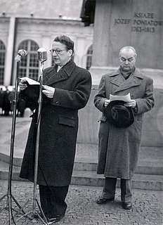 Flemming Hvidberg taler ved opstilling af Poniatowski-statuen, Warszawa 1952