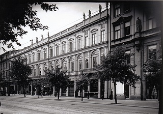 Henryk Marconi: Grodzickis palæ på Kongevejen i Warszawa
