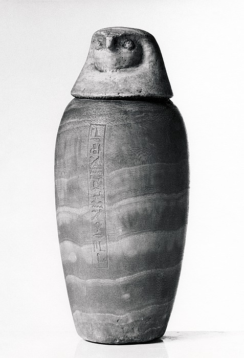 Kanopekrukke med falkehovedlåg og hieroglyfindskrift. Ægyptisk, Sentiden