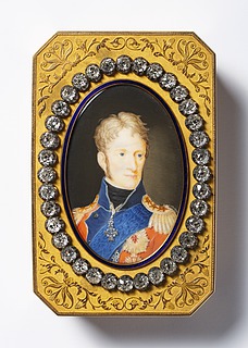 Snustobaksdåse med portræt af Frederik 6.