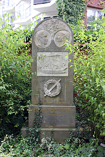 Gravmæle for Christian Falbe og familie, Holmens Kirkegård, København